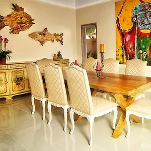 https://bamboo-moon-villas.ubudhotelsnow.com